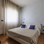 לינה וארוחת בוקר Apulia Blue Apartements &