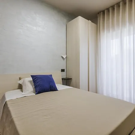 Apulia Blue Apartements & 4* Μπάρι
