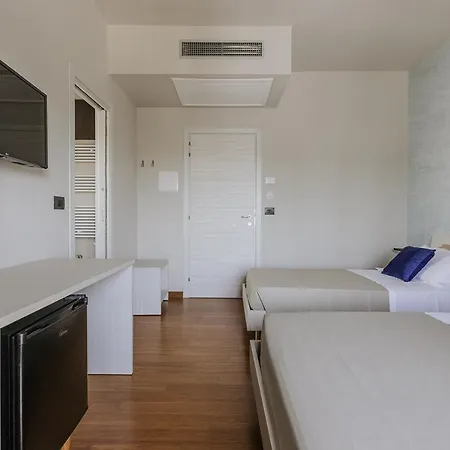 Apulia Blue Apartements & Alojamento de Acomodação e Pequeno-almoço 4*