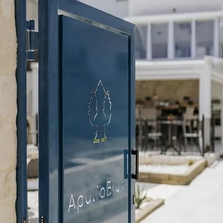 Apulia Blue Apartements & לינה וארוחת בוקר