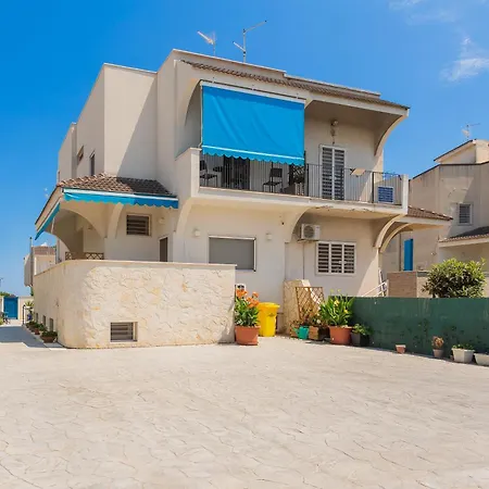 Apulia Blue Apartements &