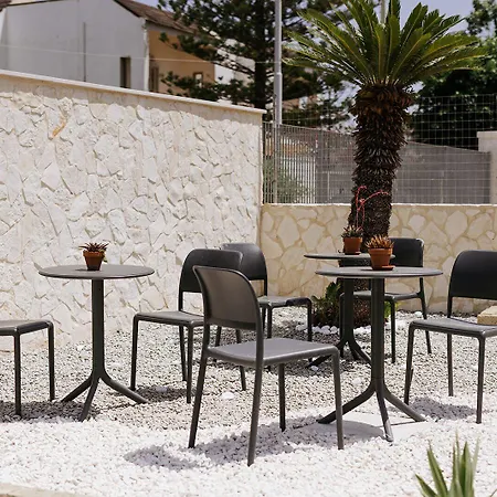 Apulia Blue Apartements & לינה וארוחת בוקר 4*
