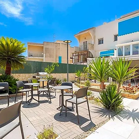 Apulia Blue Apartements & 4* バーリ