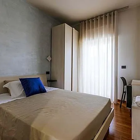 לינה וארוחת בוקר Apulia Blue Apartements & בארי