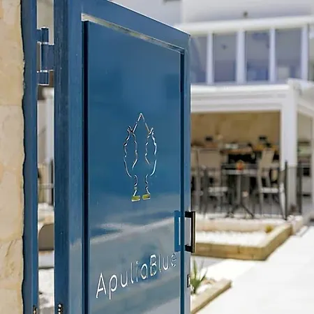 Apulia Blue Apartements & Alojamento de Acomodação e Pequeno-almoço 4*