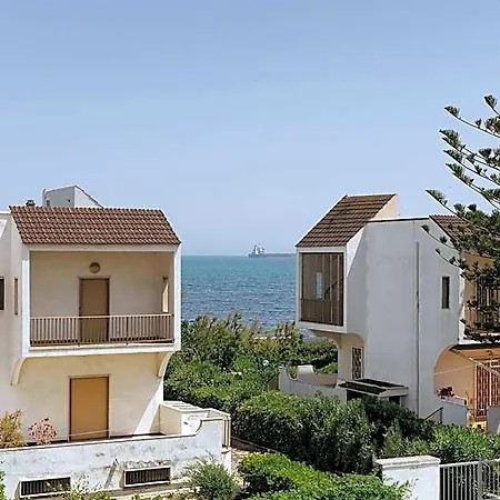 Apulia Blue Apartements & לינה וארוחת בוקר