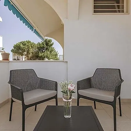 Apulia Blue Apartements & לינה וארוחת בוקר בארי