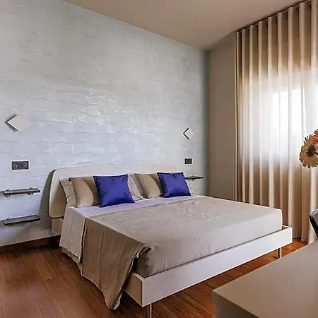לינה וארוחת בוקר Apulia Blue Apartements & 4*