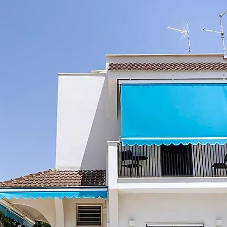 Apulia Blue Apartements & Alojamento de Acomodação e Pequeno-almoço