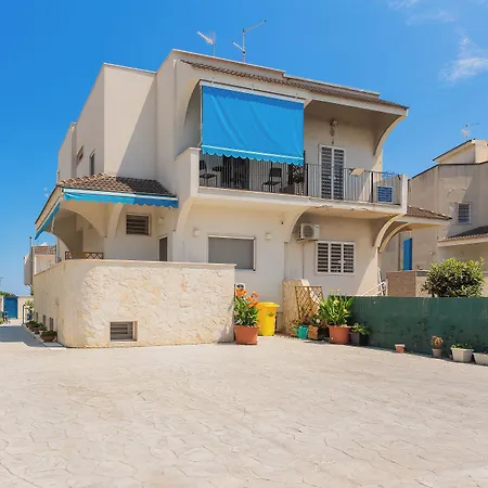 Apulia Blue Apartements & 4*