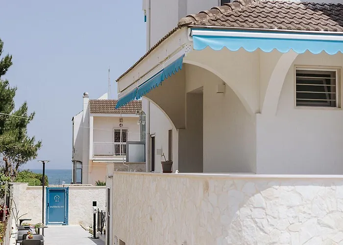 Apulia Blue Apartements & 4* Μπάρι